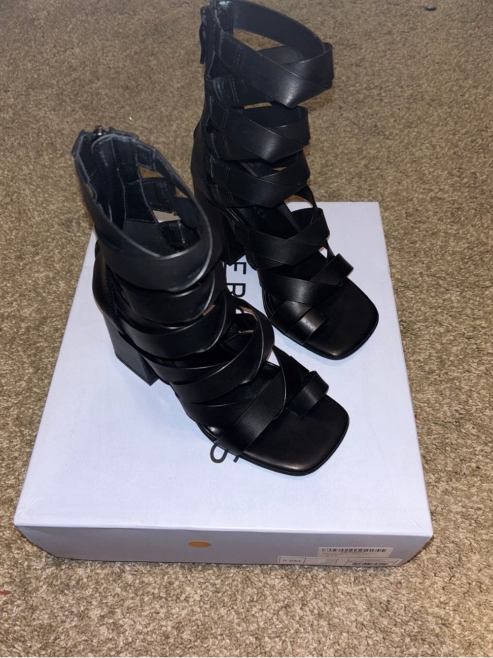 Aerosoles Hadley Black Leather Heel Sandals Size 5.5
